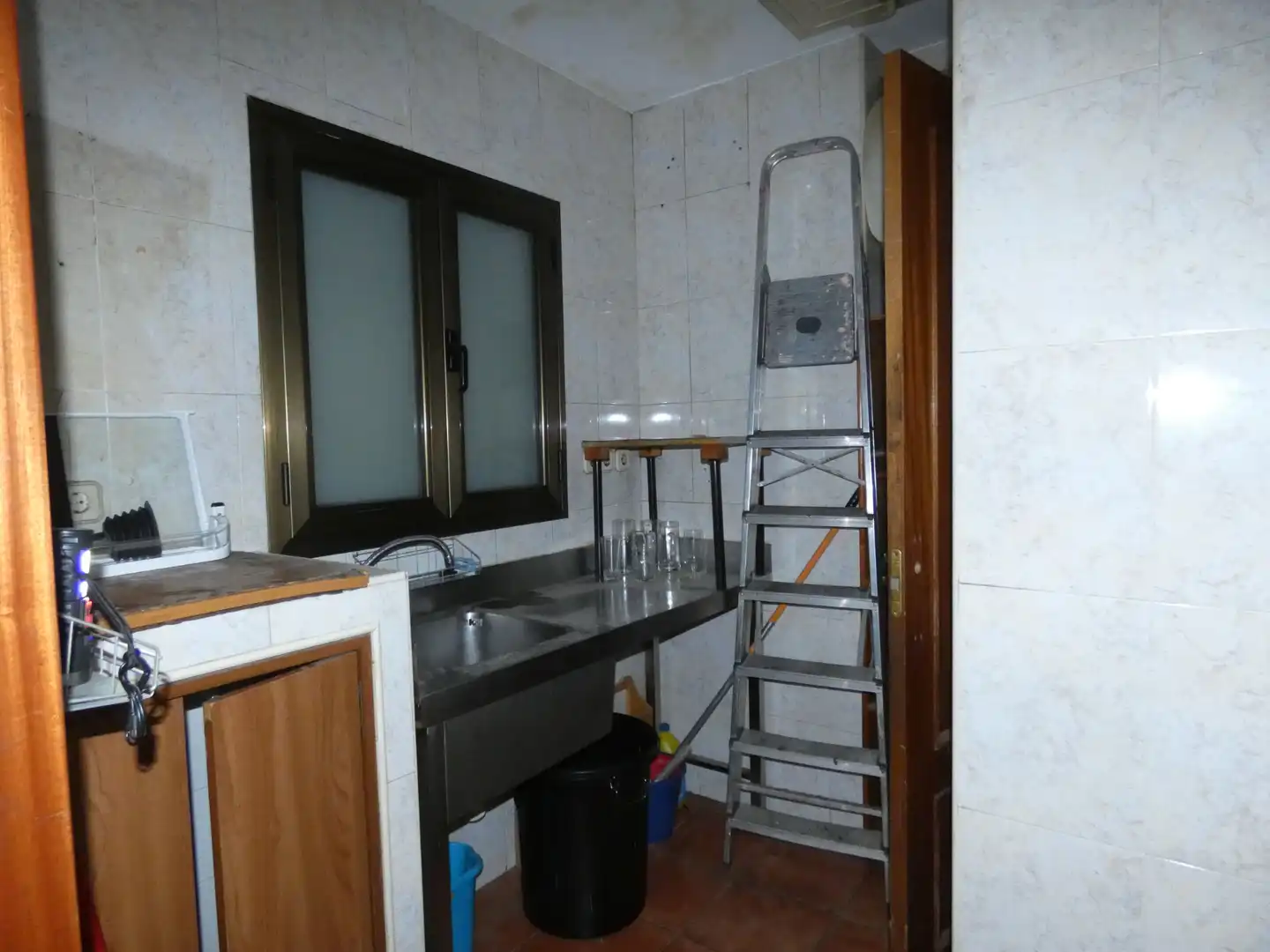 Cocina de Local en venta en Madrid con Amueblado