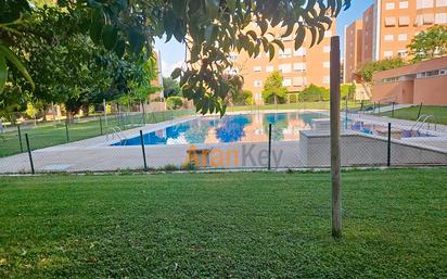 Piscina de Pis en venda en Aranjuez amb Aire condicionat, Calefacció i Jardí privat