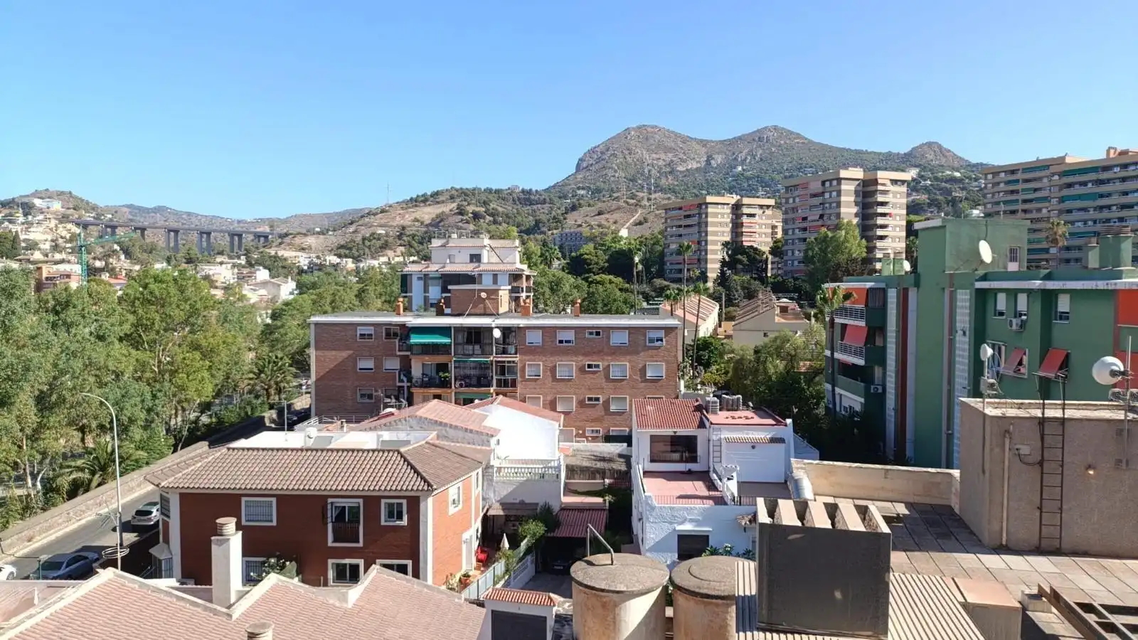 Vista exterior de Pis en venda en Málaga amb Aire condicionat i Terrassa
