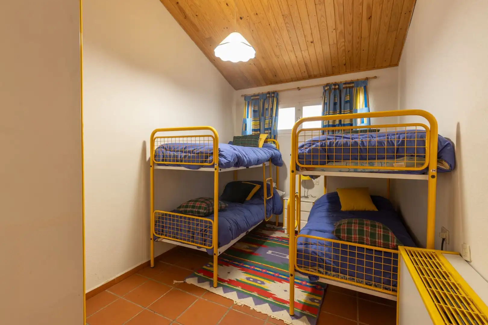 Habitación de Casa o chalet en venta en Sierra Nevada con Calefacción, Trastero y Amueblado