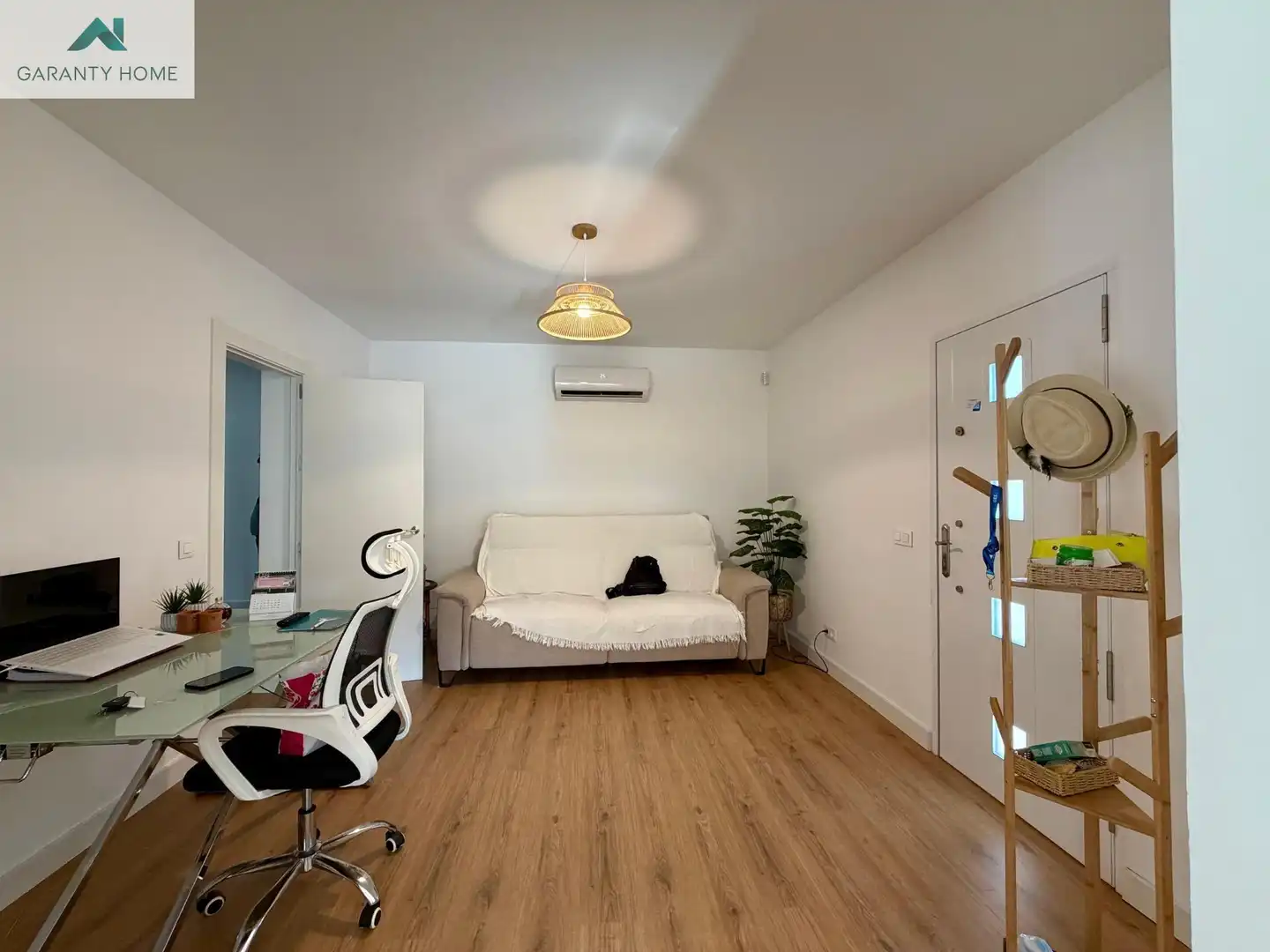 Sala d'estar de Casa o xalet en venda en Alcaucín amb Aire condicionat, Jardí privat i Terrassa