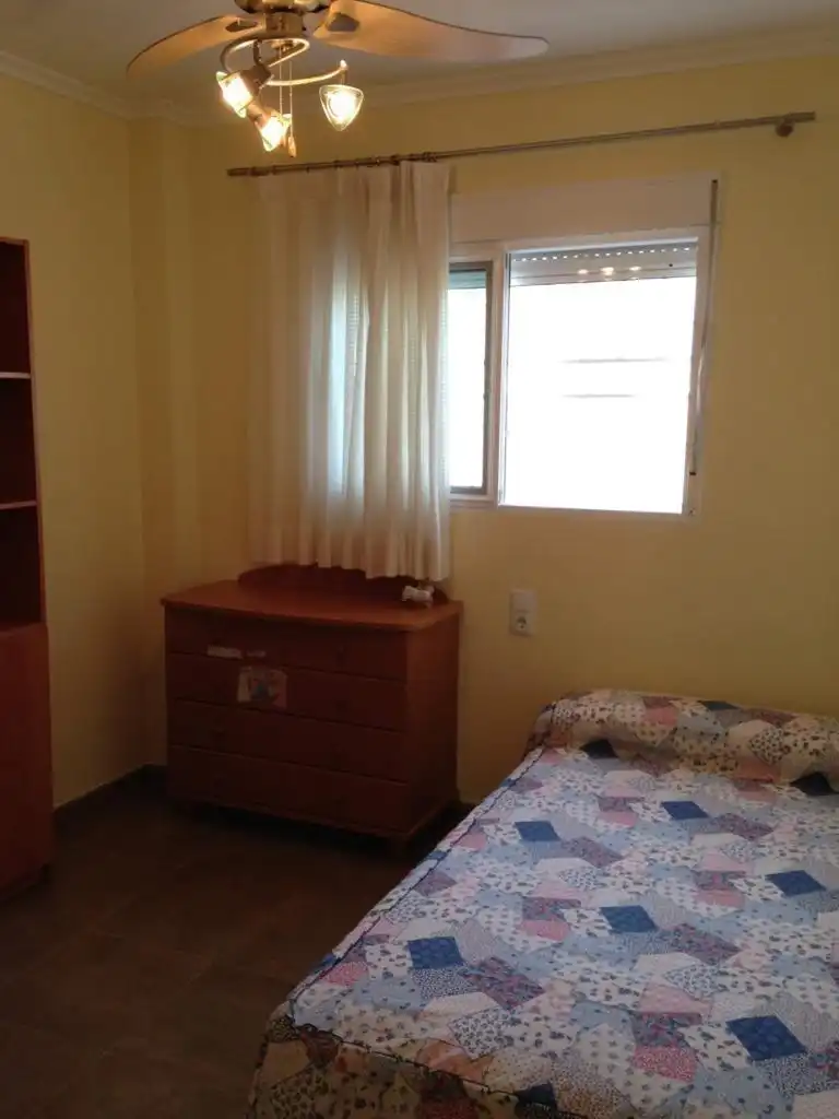 Schlafzimmer von Einfamilien-Reihenhaus zur Miete in Cullera mit Klimaanlage, Terrasse und Abstellraum