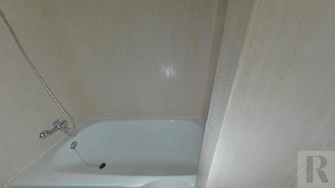 Bathroom of Study for sale in Sabadell