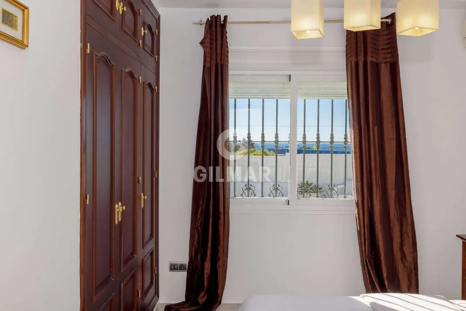 Dormitori de Casa o xalet en venda en Estepona amb Calefacció, Jardí privat i Piscina