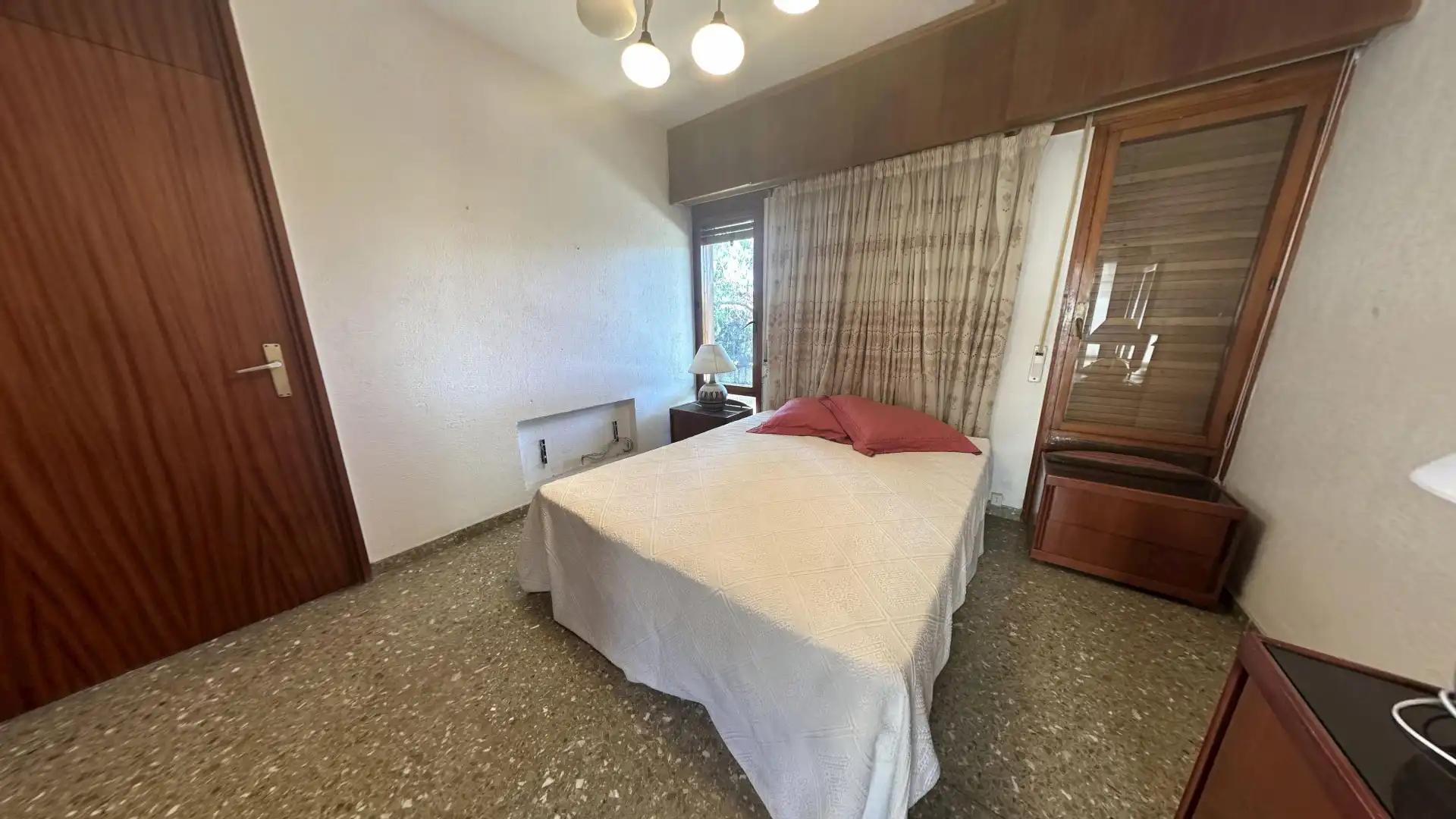 Dormitori de Casa o xalet en venda en Alicante / Alacant amb Jardí privat, Terrassa i Piscina