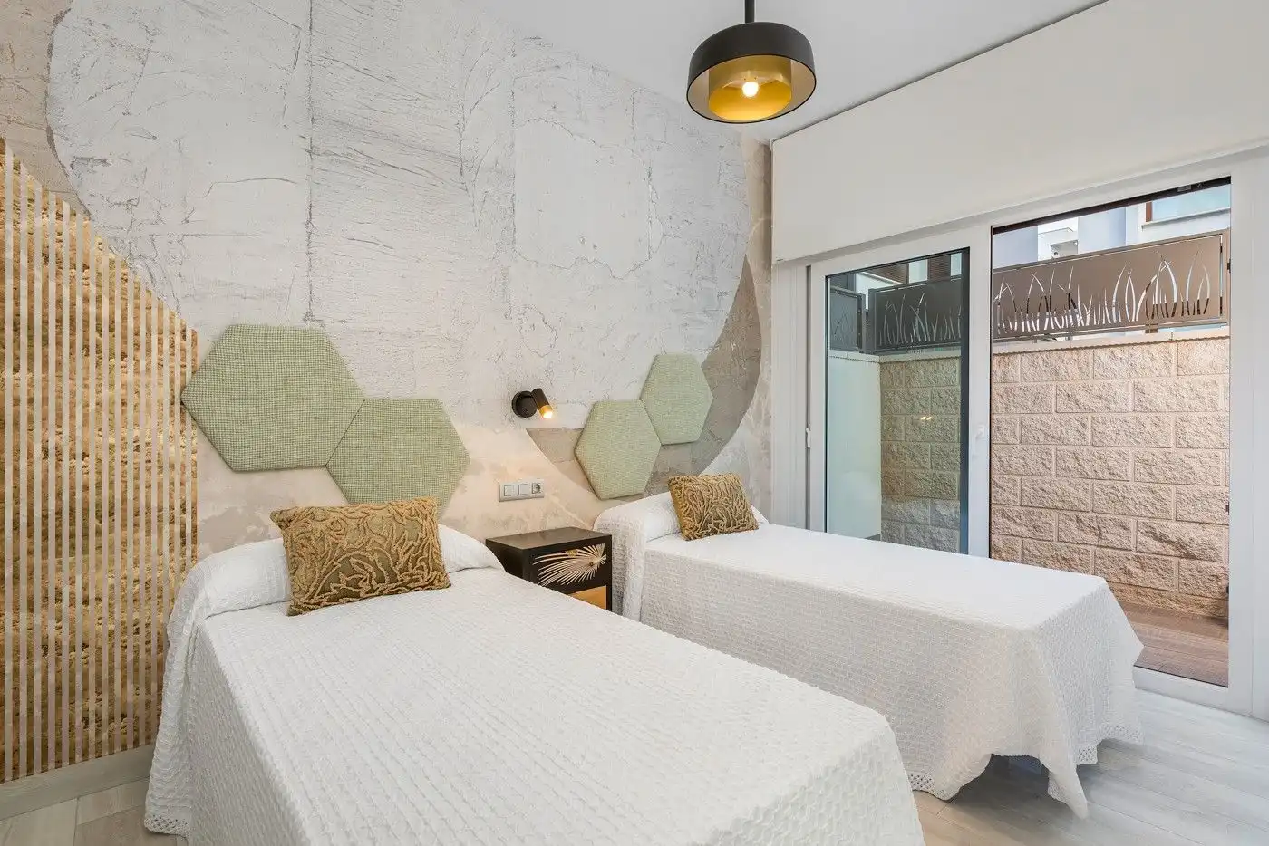 Bedroom of Houses for sale in San Bartolomé  with Swimming Pool and Community pool