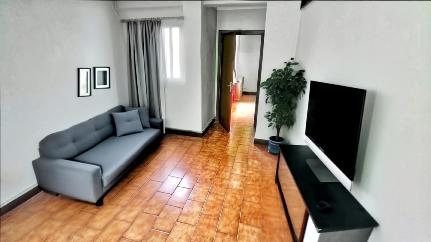Sala d'estar de Pis en venda en  Madrid Capital amb Aire condicionat i Terrassa