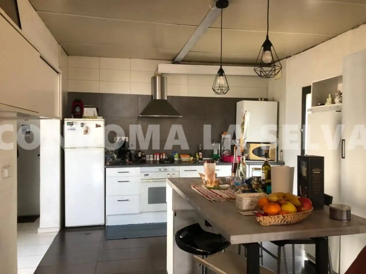 Casa amb jardí en venda a Montbarbat