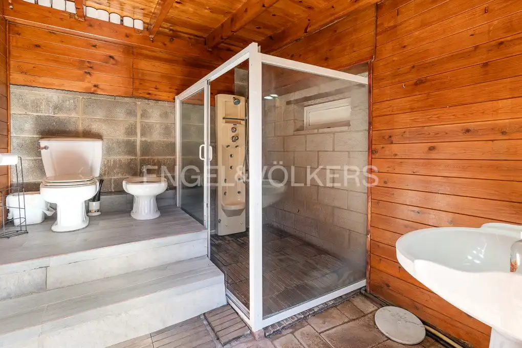 Baño de Casa o chalet en venta en Sagunto / Sagunt con Aire acondicionado, Calefacción y Jardín privado