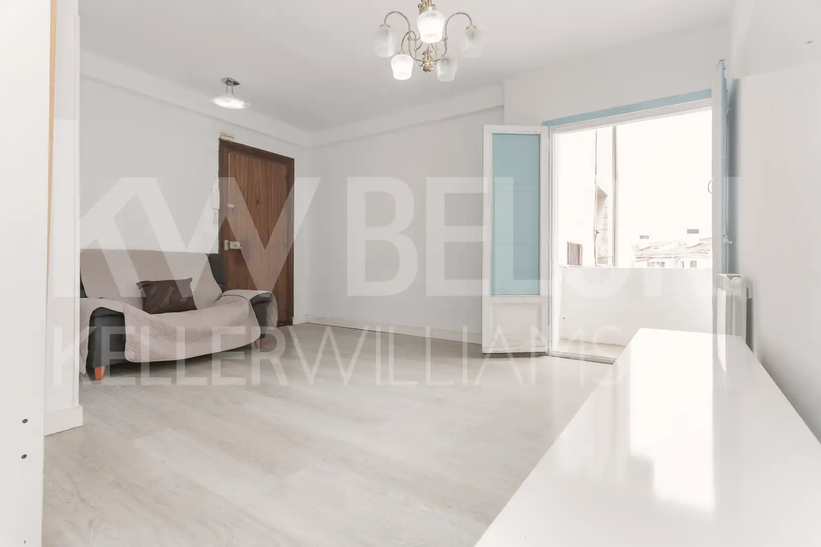 Sala de estar de Piso en venta en  Pamplona / Iruña con Calefacción y Balcón
