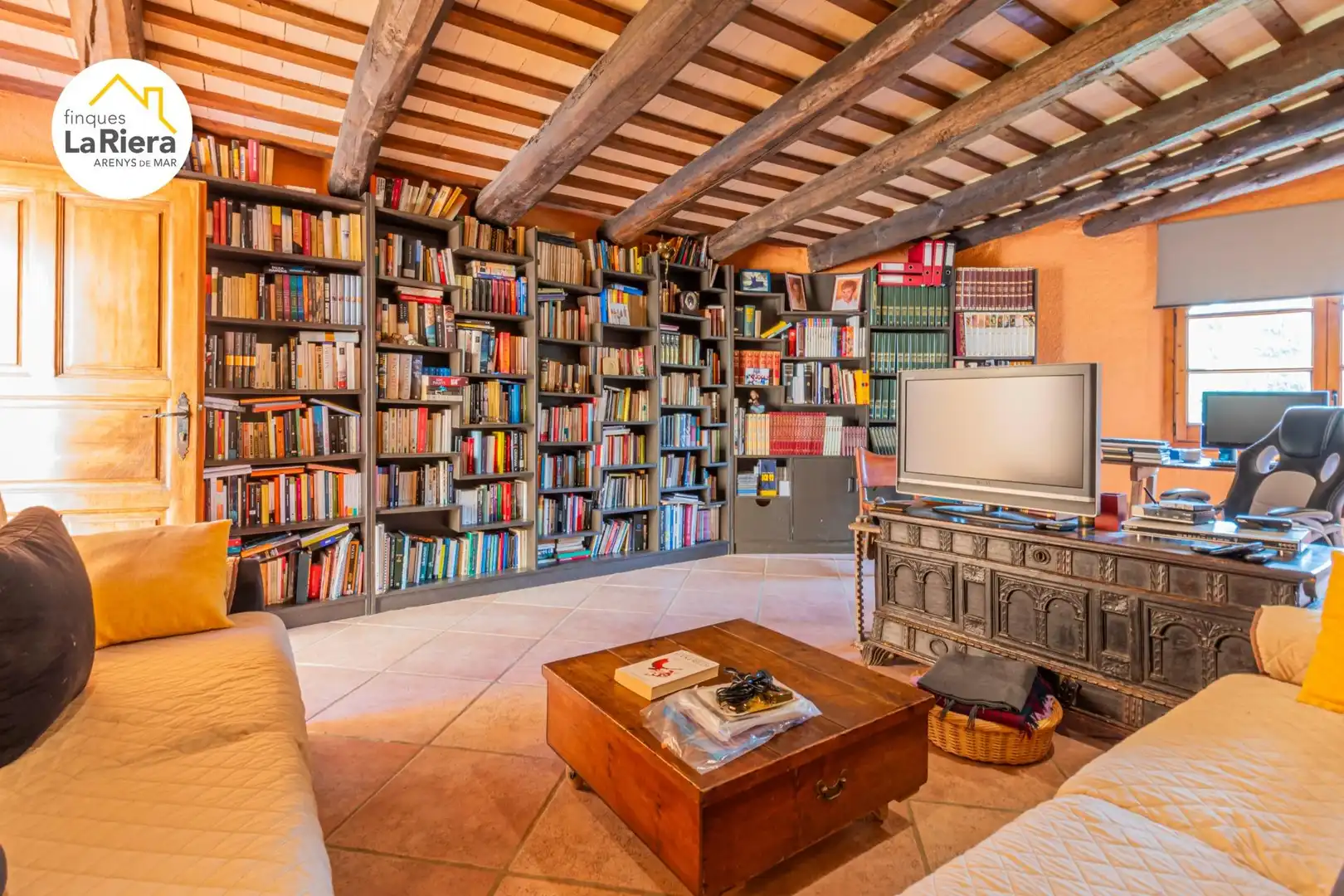 Living room of Houses for sale in Arenys de Munt  with Air Conditioner, Heating and Private garden