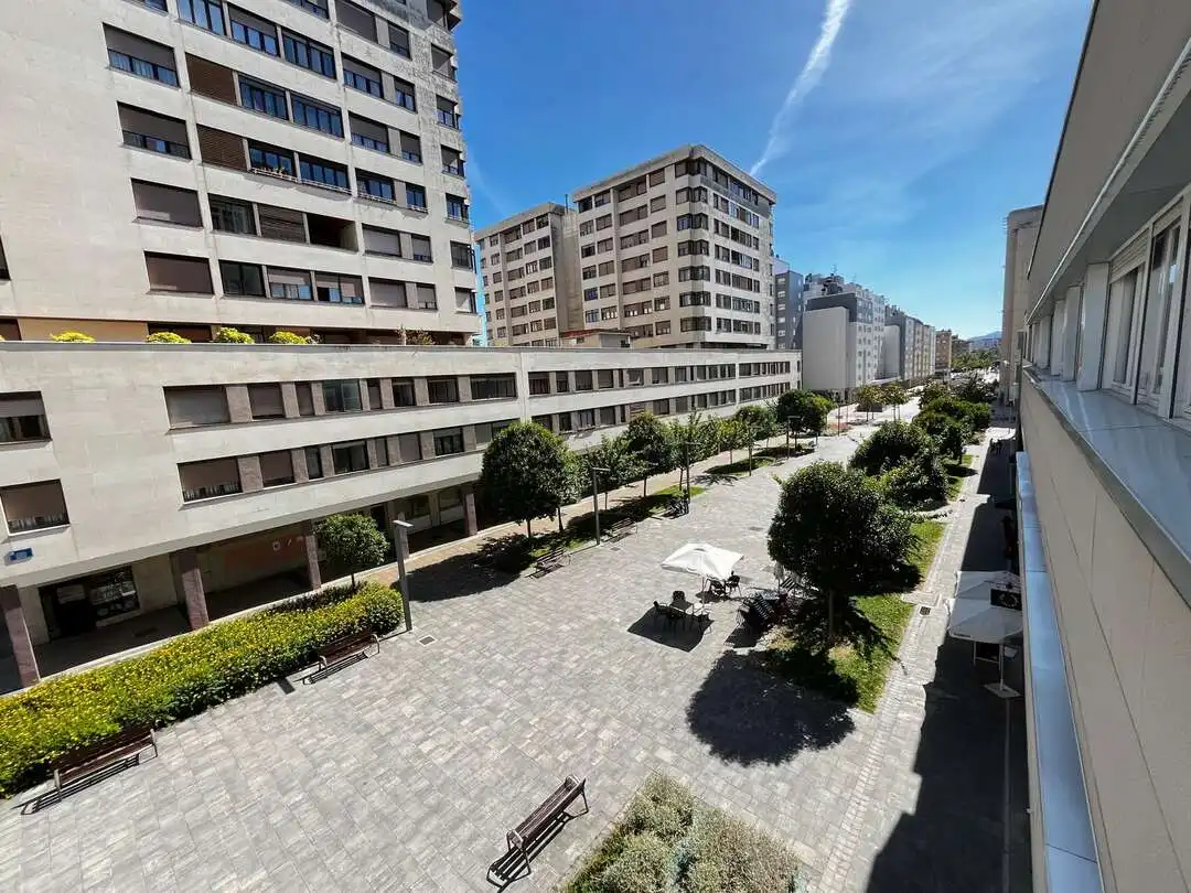 Vista exterior de Piso de alquiler en Barañáin / Barañain con Calefacción, Horno y Lavadora
