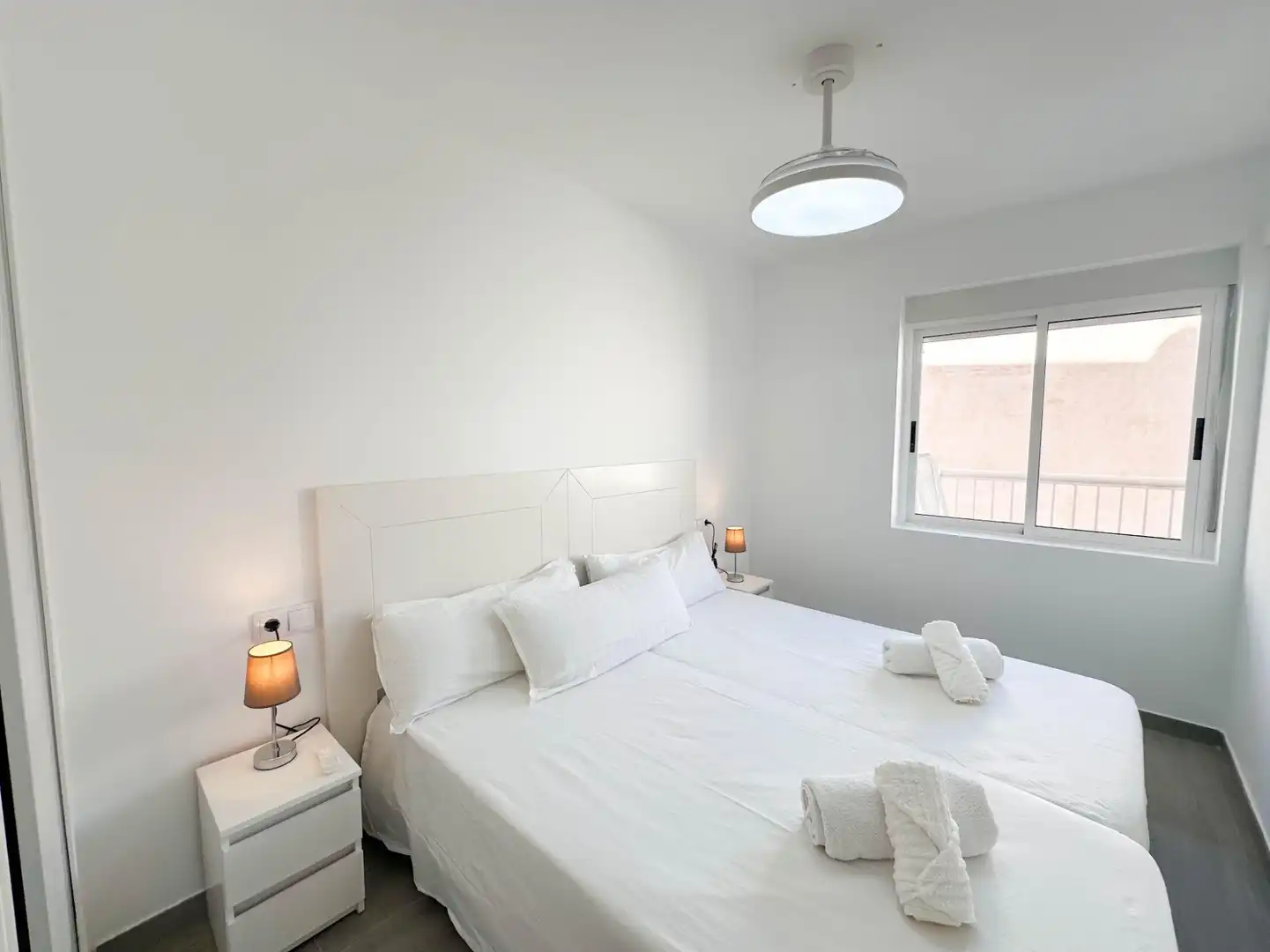 Bedroom of Flat for rent in Torrevieja  with Air Conditioner, Terrace and Furnished