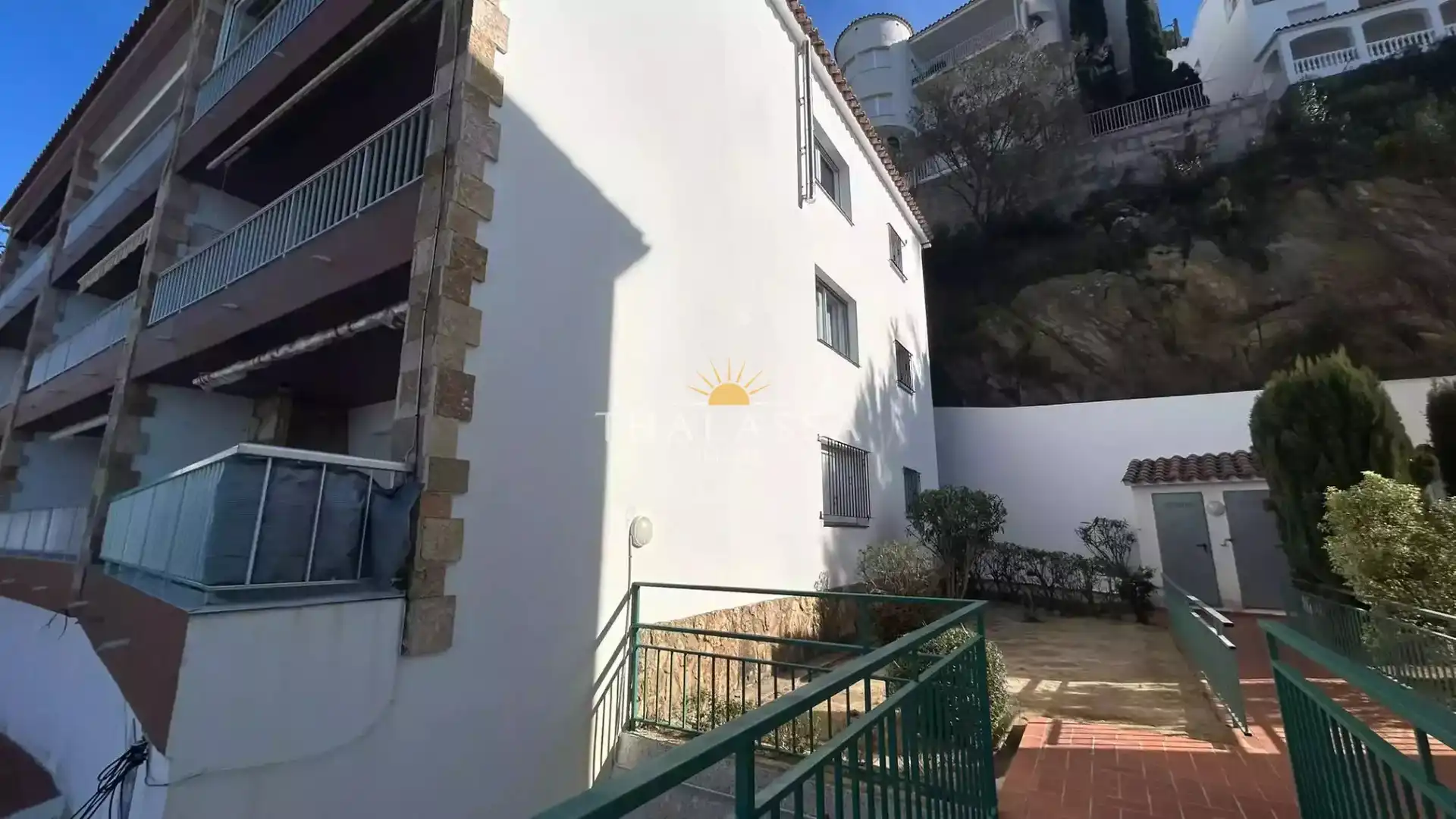 Vista exterior de Pis en venda en Roses amb Aire condicionat, Calefacció i Terrassa
