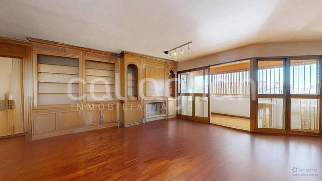 Piso en Venta en Calle BATXILLER en Jaume Roig