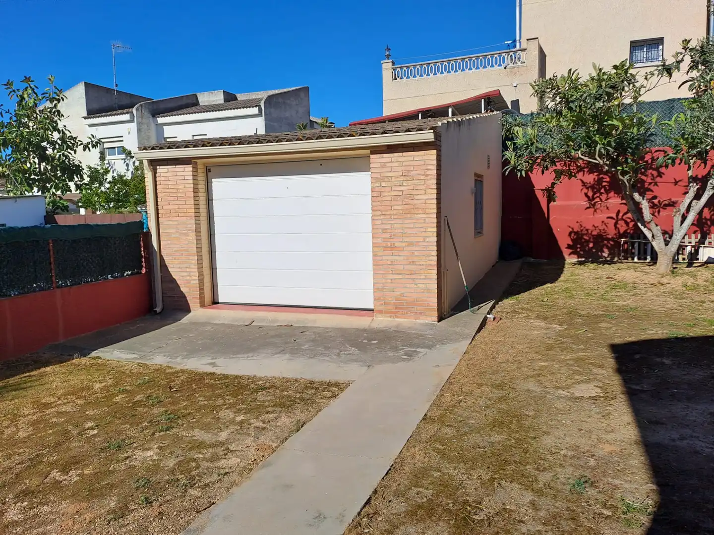 Parkplatz von Haus oder Chalet zum Verkauf in Cunit mit Klimaanlage, Privatgarten und Terrasse