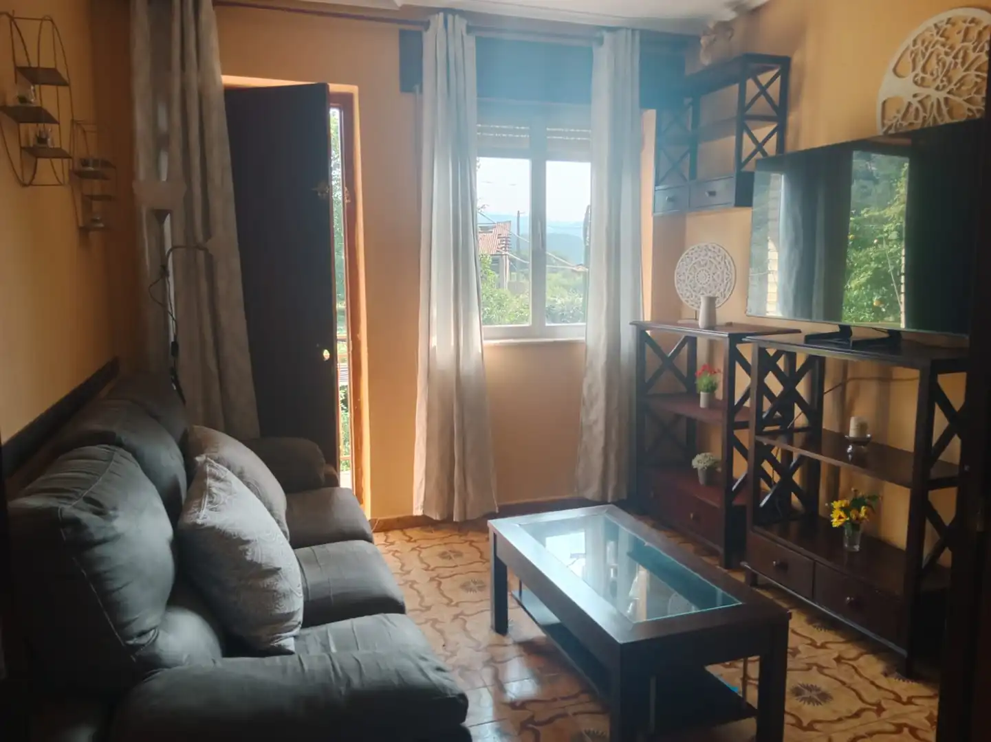 Sala de estar de Casa o chalet en venta en Hazas de Cesto con Jardín privado, Trastero y Amueblado