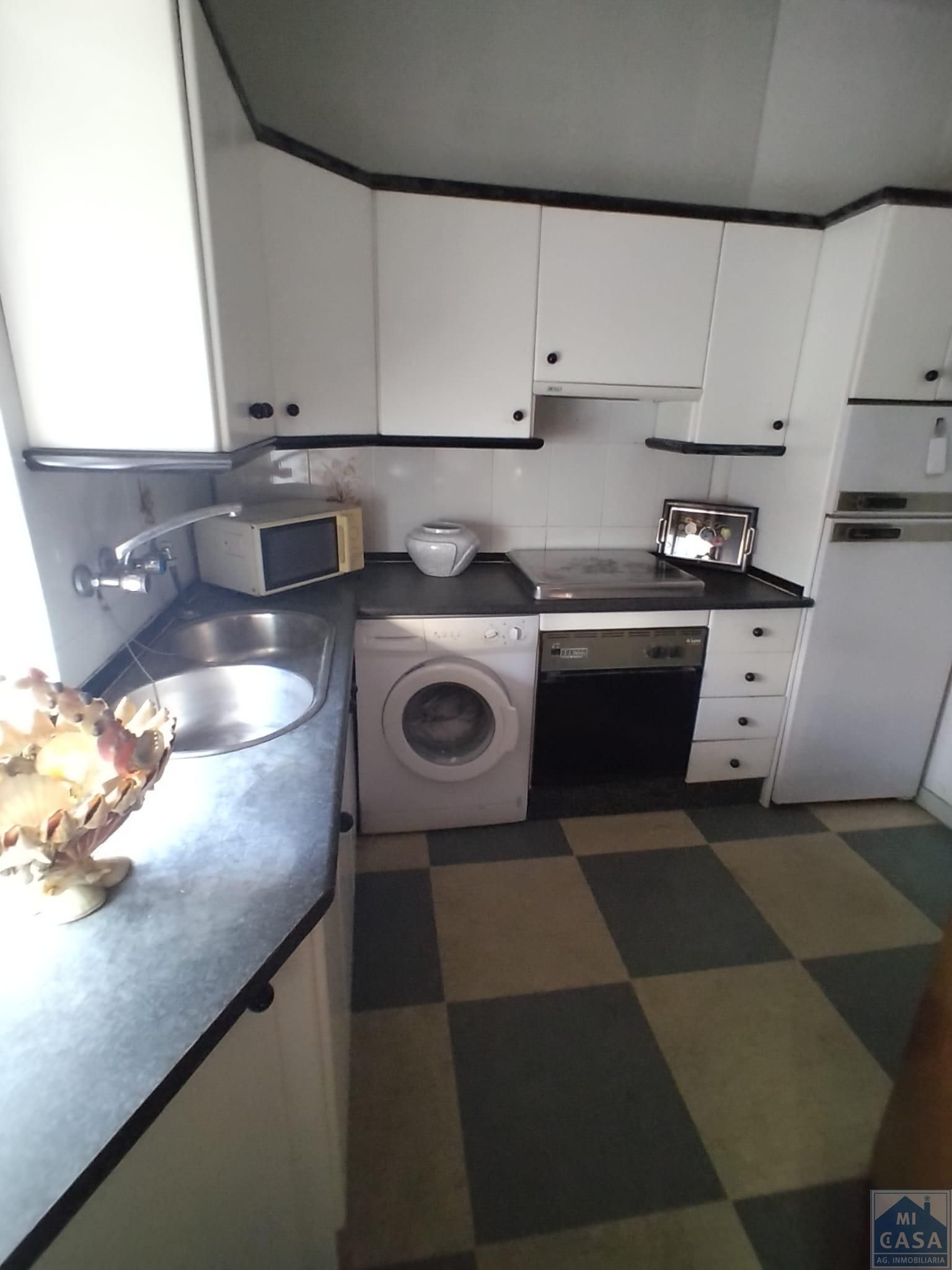 Cuina de Pis en venda en Mérida amb Calefacció i Moblat