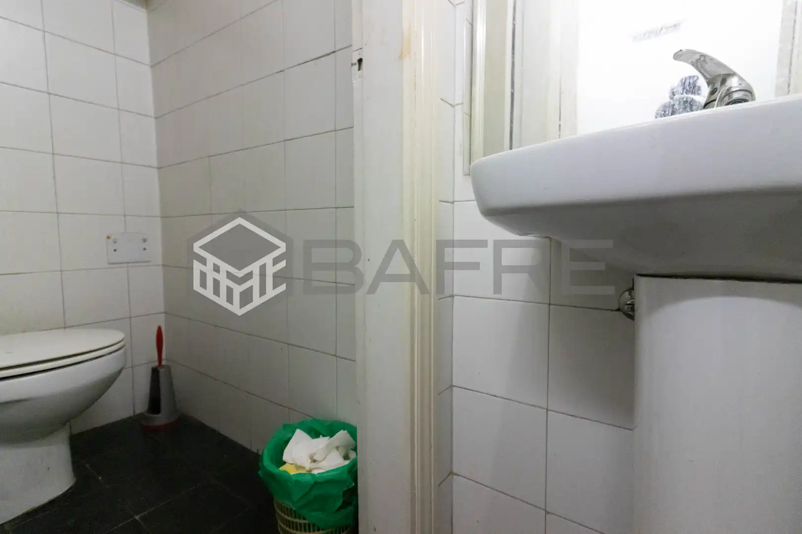 Baño de Local de alquiler en Madrid
