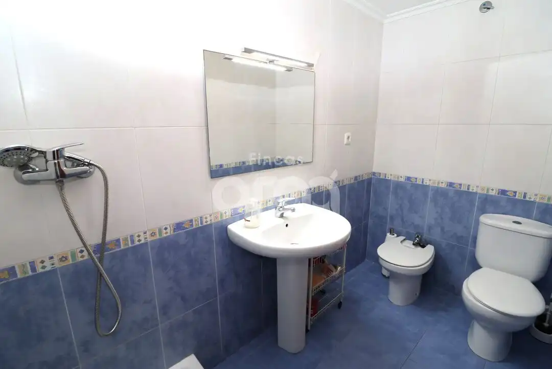 Bany de Pis en venda en Santurtzi  amb Calefacció i Terrassa