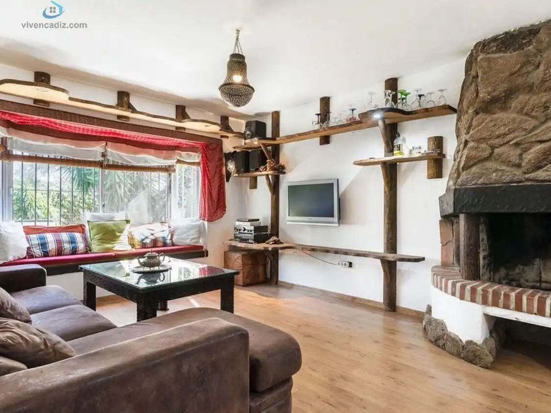 Sala d'estar de Casa o xalet en venda en Chiclana de la Frontera amb Piscina
