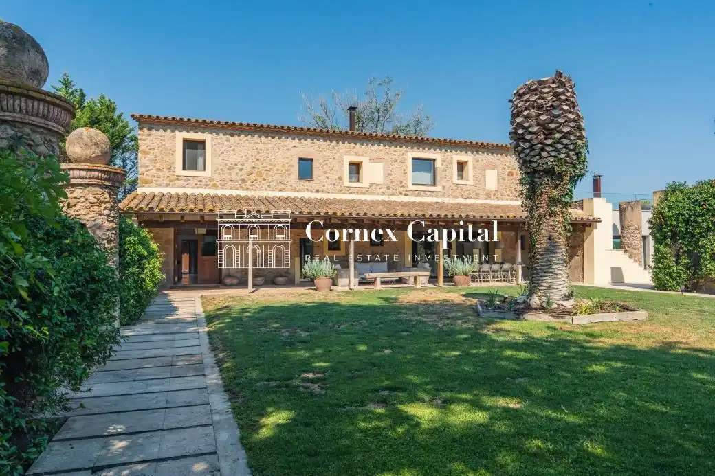Vista exterior de Casa o xalet de lloguer en Pals amb Jardí privat, Terrassa i Piscina