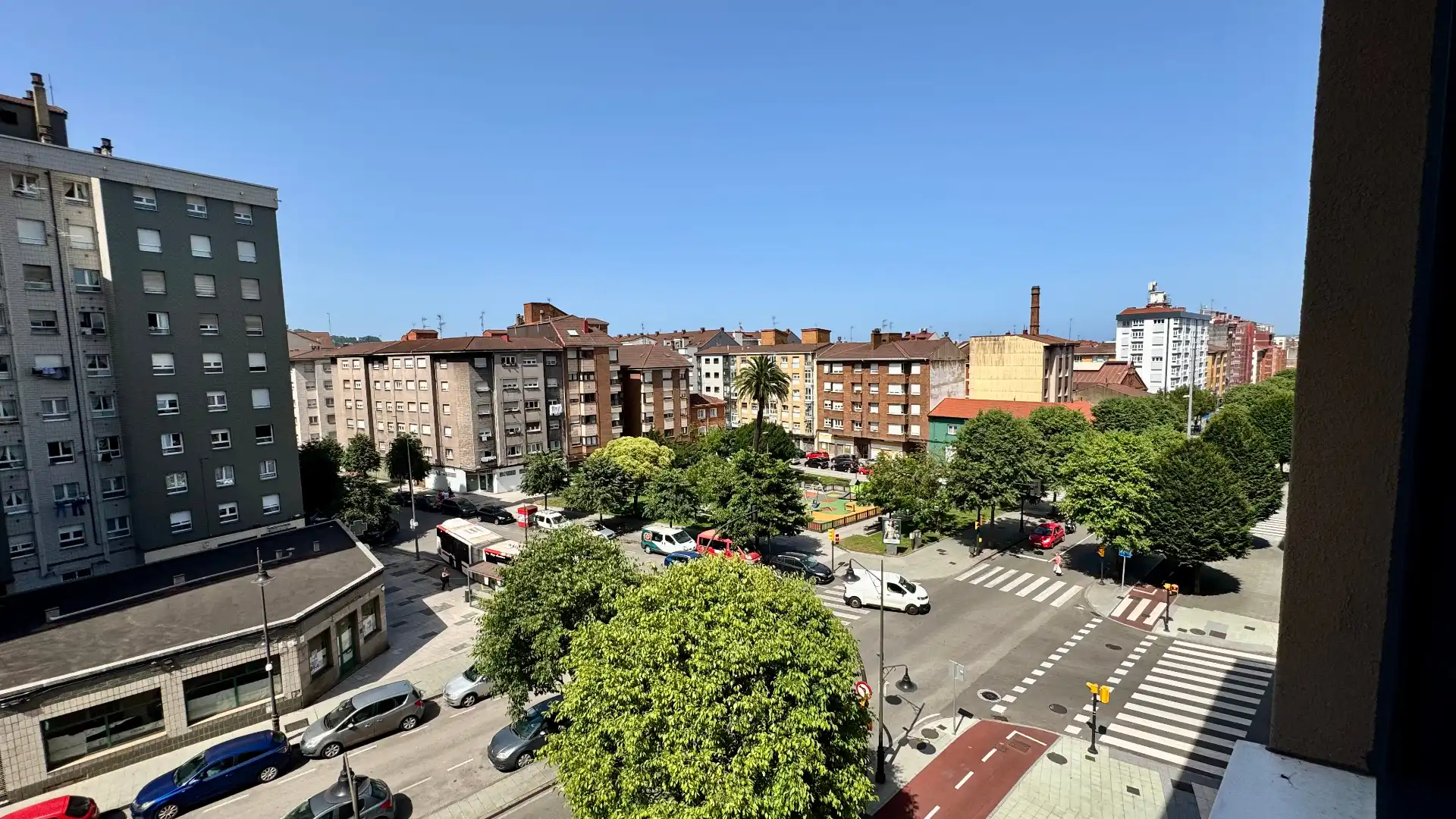 Vista exterior de Piso en venta en Gijón  con Calefacción, Parquet y Terraza