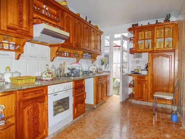 Kitchen of Houses for sale in Vigo   with Private garden, Terrace and Storage room