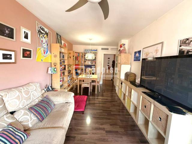 Piso en Venta en Poeta Aurora de Albornoz en El Cónsul - Ciudad Universitaria - El Romeral