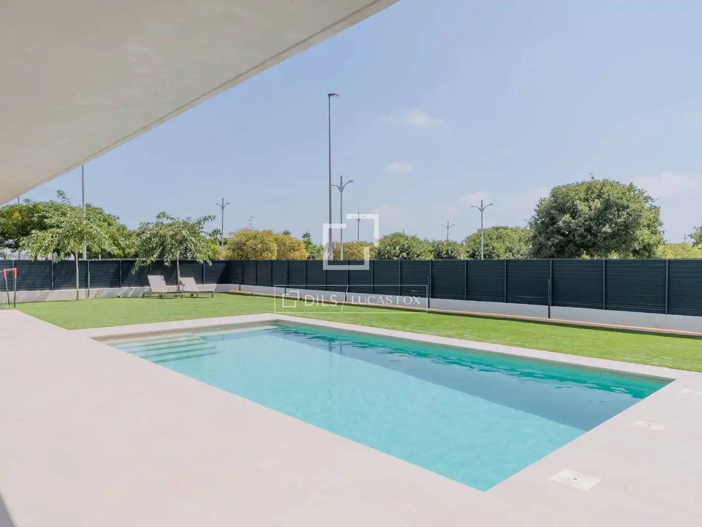 Piscina de Casa o xalet en venda en Burriana / Borriana amb Aire condicionat, Jardí privat i Traster