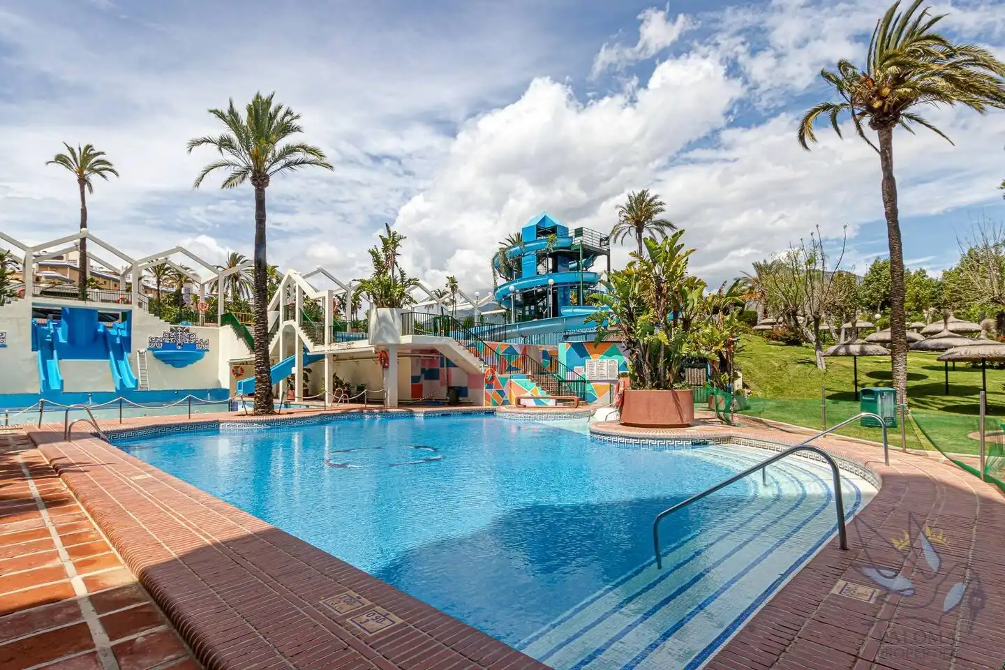 Piscina de Estudi de lloguer en Benalmádena amb Jardí privat, Terrassa i Moblat