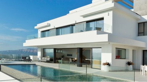 Una villa de lujo ubicada en el prestigioso enclave residencial de Jazmines, imatge 2