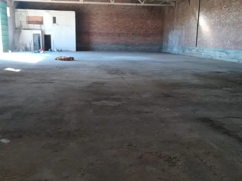 Local de lloguer en Bell-lloc d'Urgell