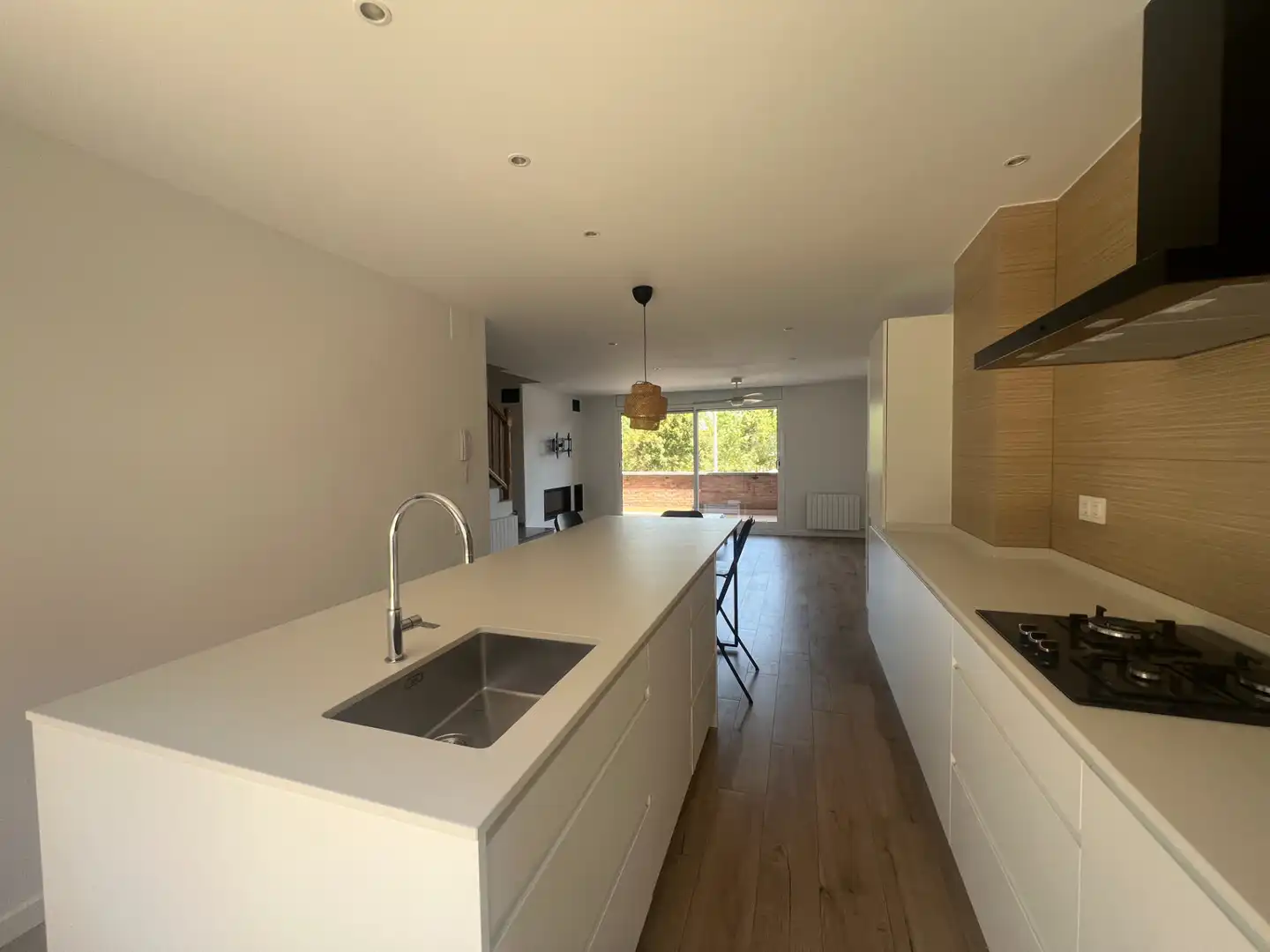Küche von Einfamilien-Reihenhaus zum Verkauf in Castellbisbal mit Heizung, Privatgarten und Parkett