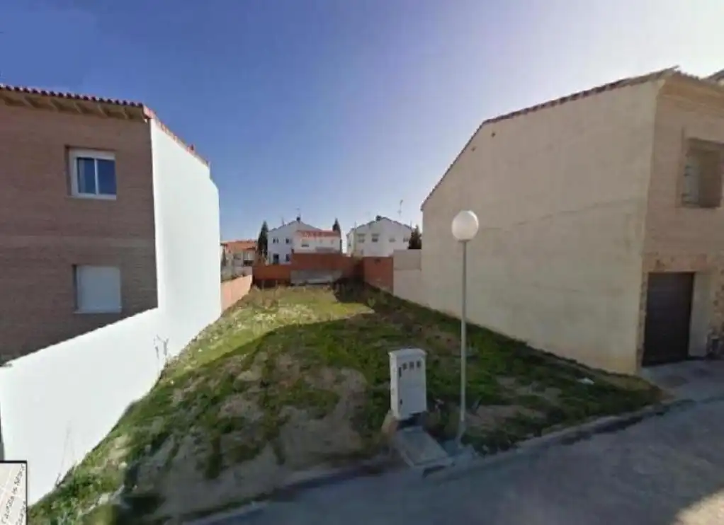 Terreno residencial en venta en Calle Teodomiro López Fontana, imagen 3