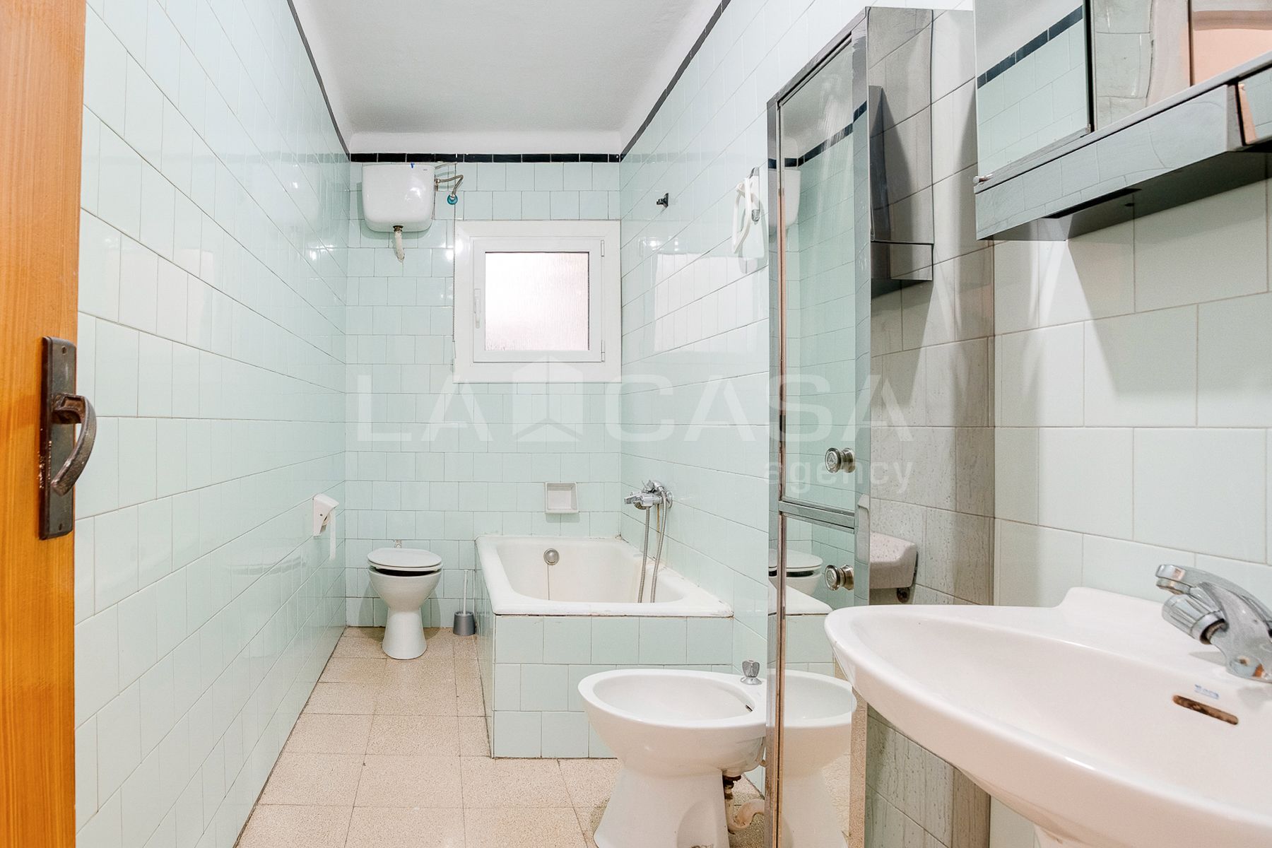 Baño de Piso en venta en Sant Adrià de Besòs con Balcón