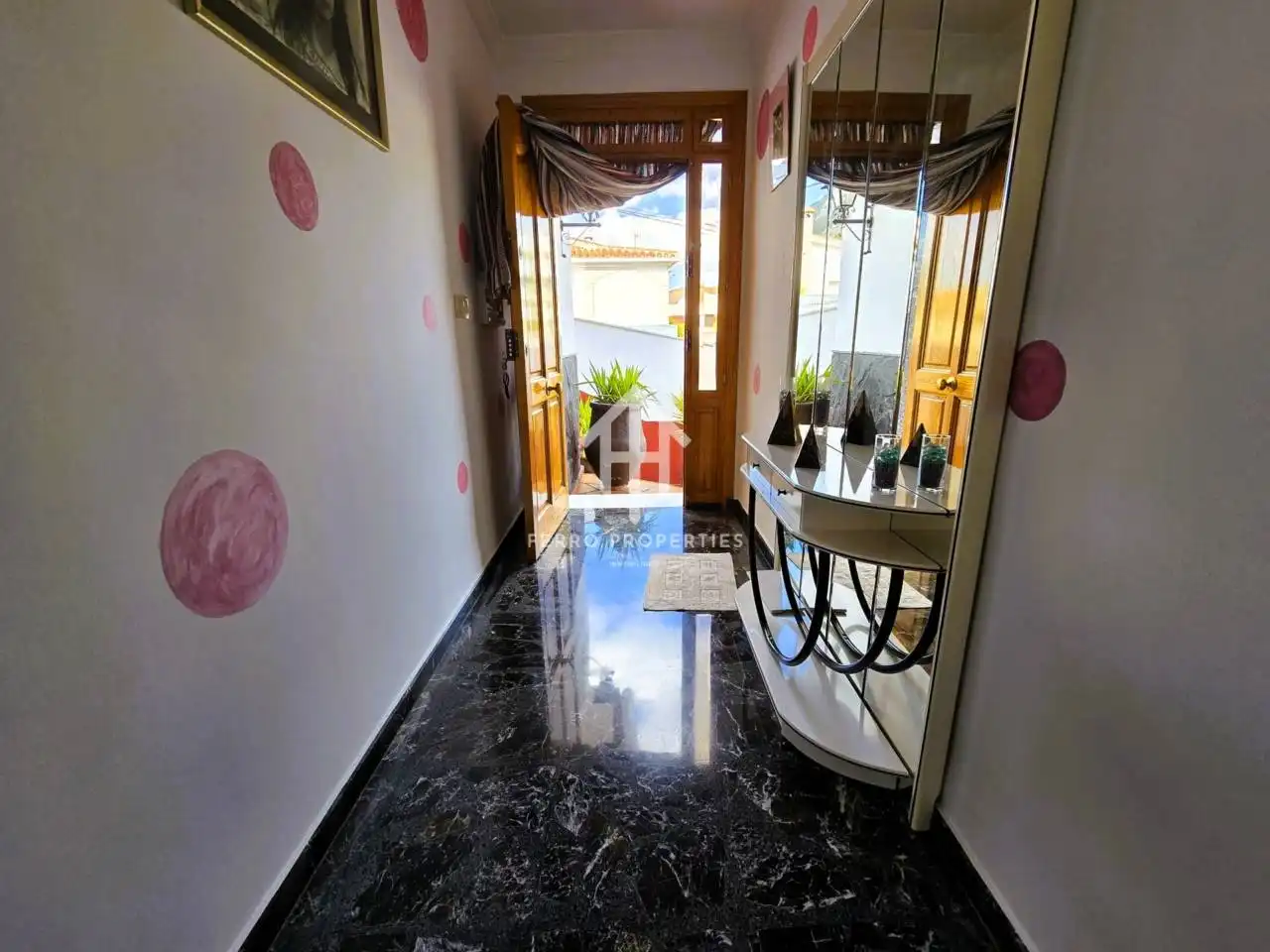 Casa o xalet en venda en Loja amb Jardí privat, Terrassa i Piscina