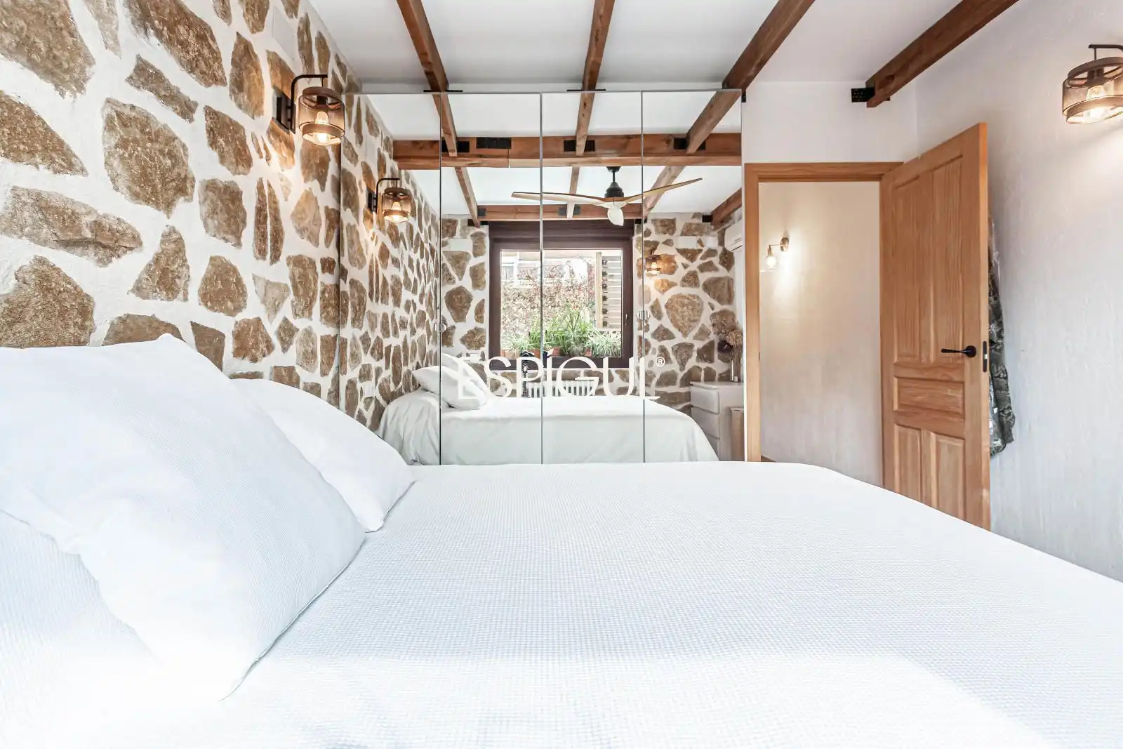 Schlafzimmer von Dachboden zum Verkauf in Madrid mit Klimaanlage, Heizung und Parkett