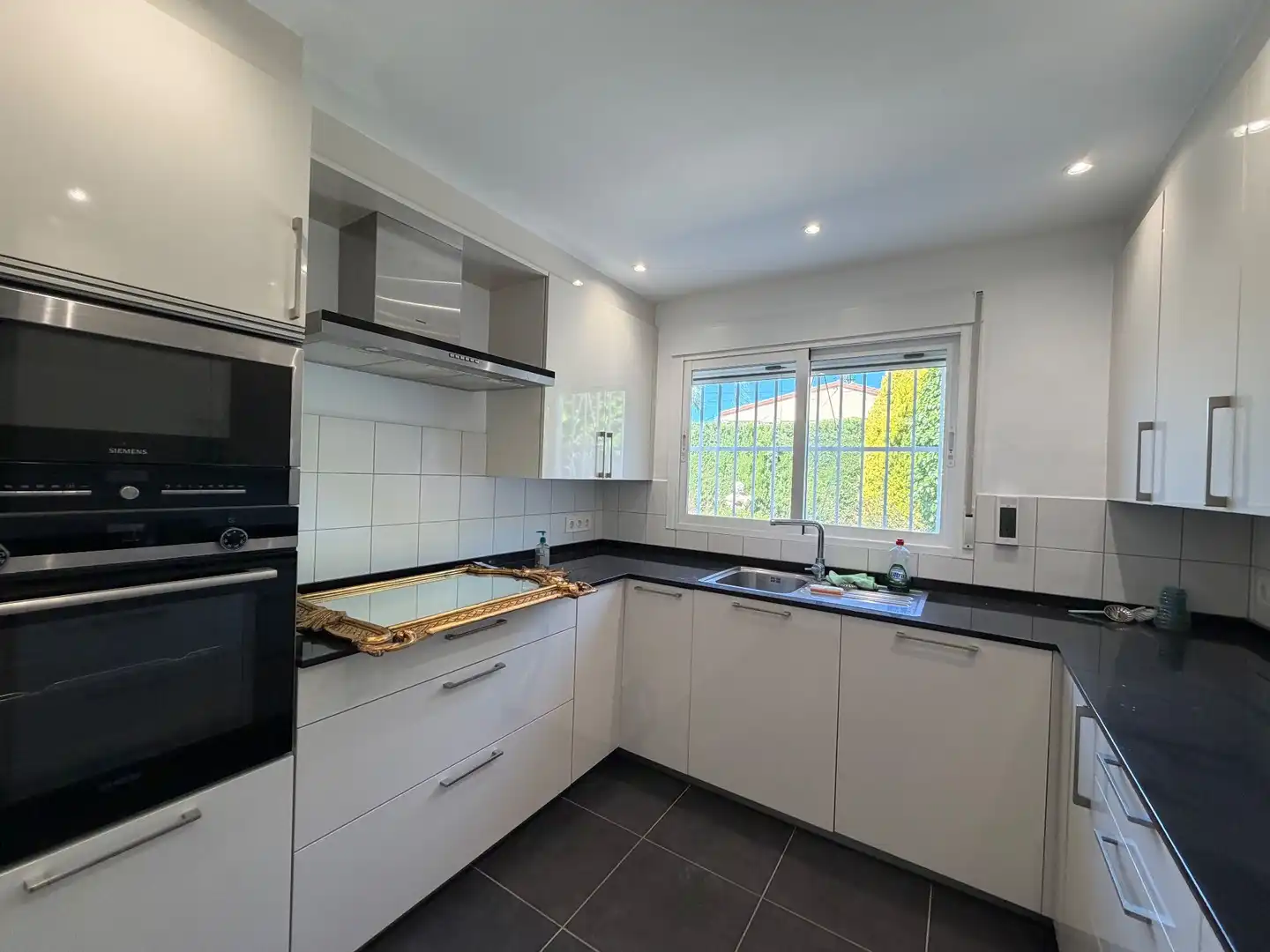 Cocina de Casa o chalet en venta en La Nucia con Aire acondicionado, Calefacción y Jardín privado