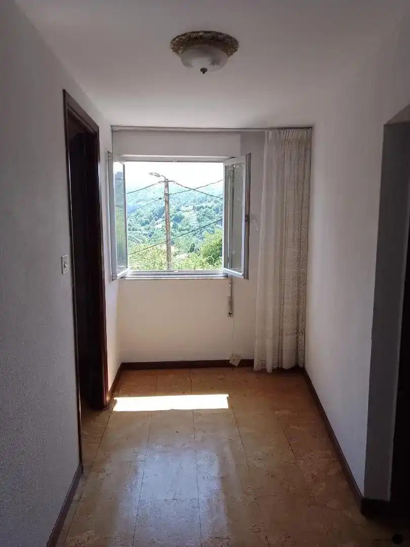 Habitación de Casa adosada en venta en Bimenes con Jardín privado