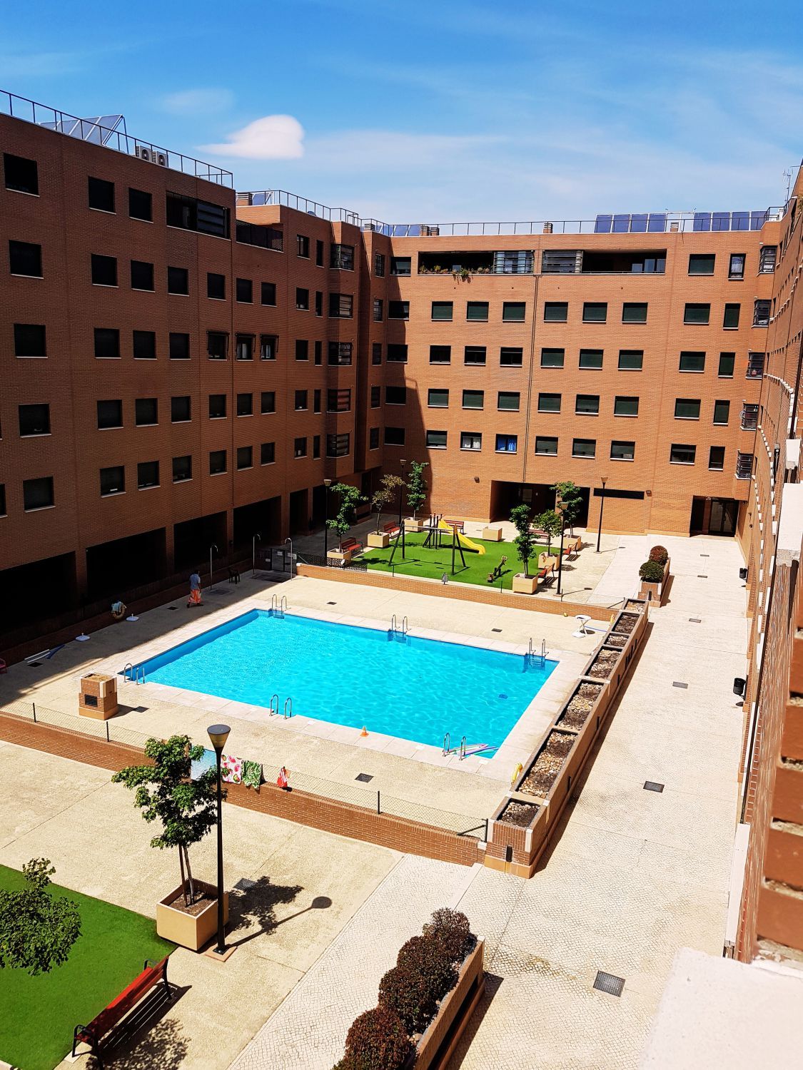 Piscina de Pis en venda en  Madrid Capital amb Aire condicionat, Calefacció i Traster