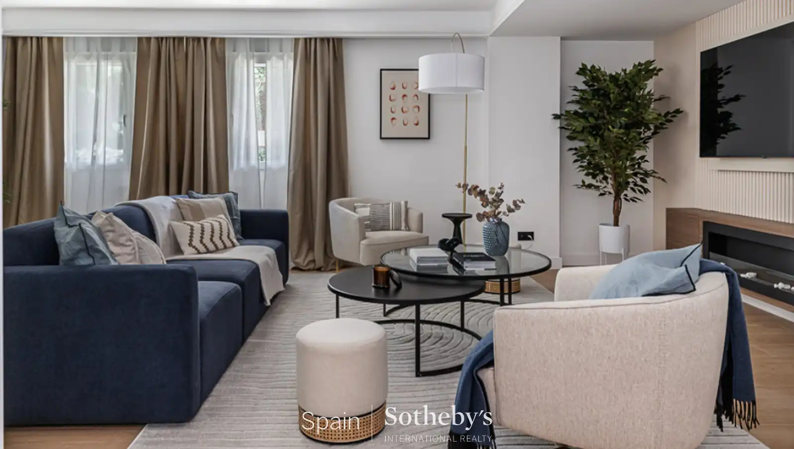 Sala d'estar de Apartament en venda en  Madrid Capital amb Traster