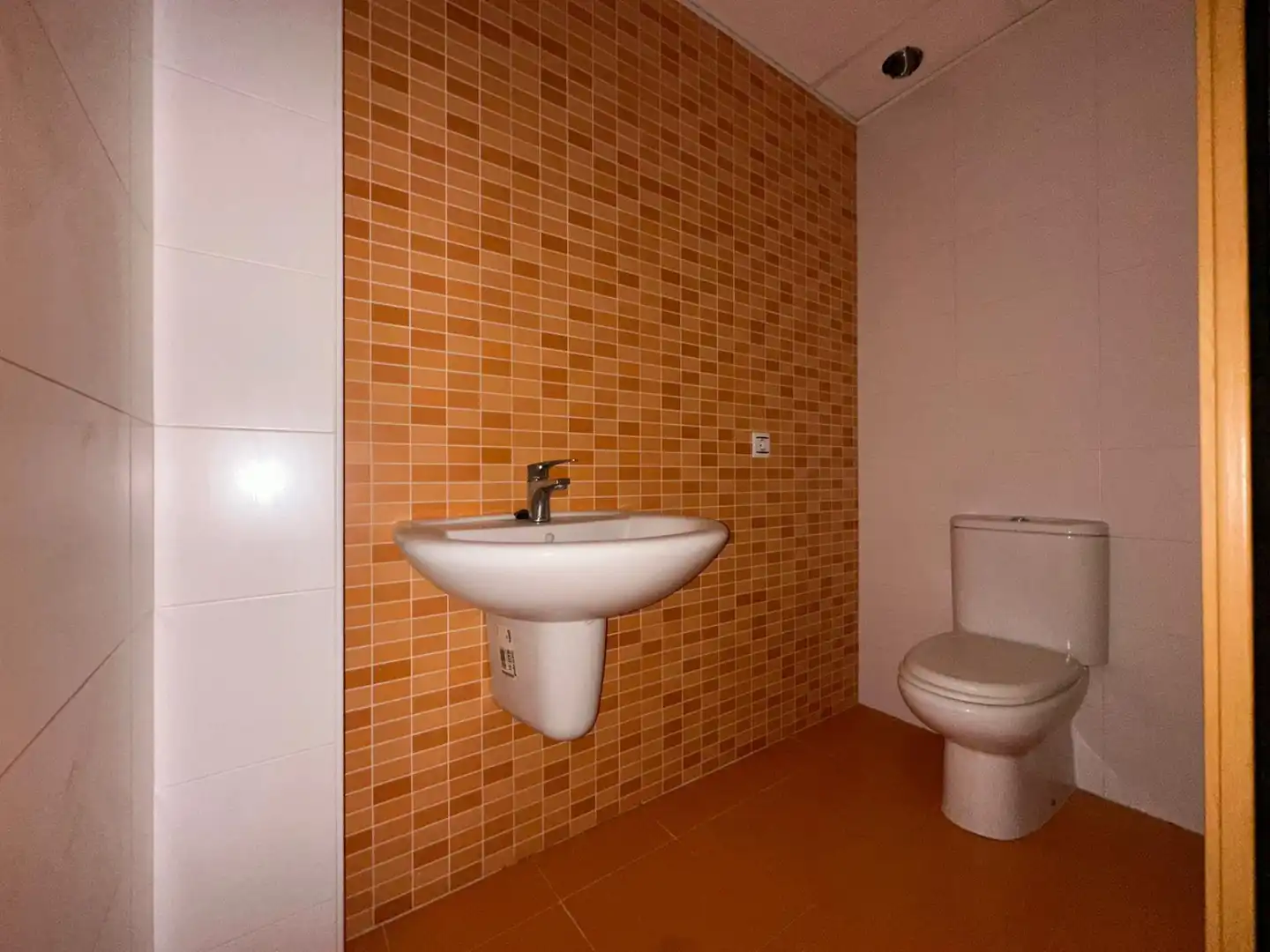 Baño de Piso en venta en Alginet con Balcón