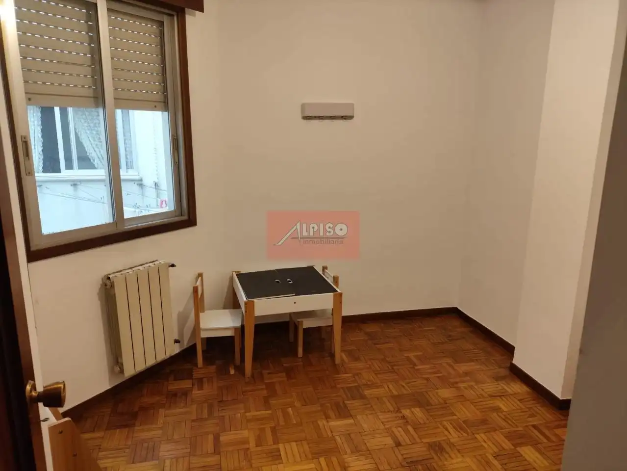 Pis de lloguer en Ourense Capital  amb Calefacció, Parquet i Traster