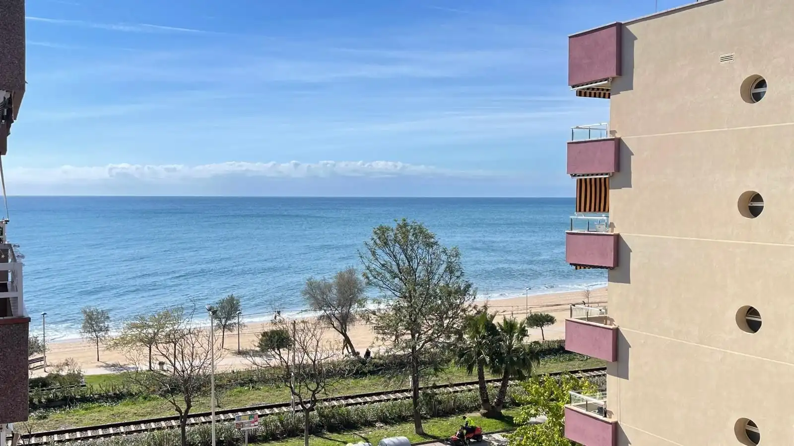 Habitación de Apartamento en venta en Pineda de Mar con Aire acondicionado, Amueblado y Piscina comunitaria