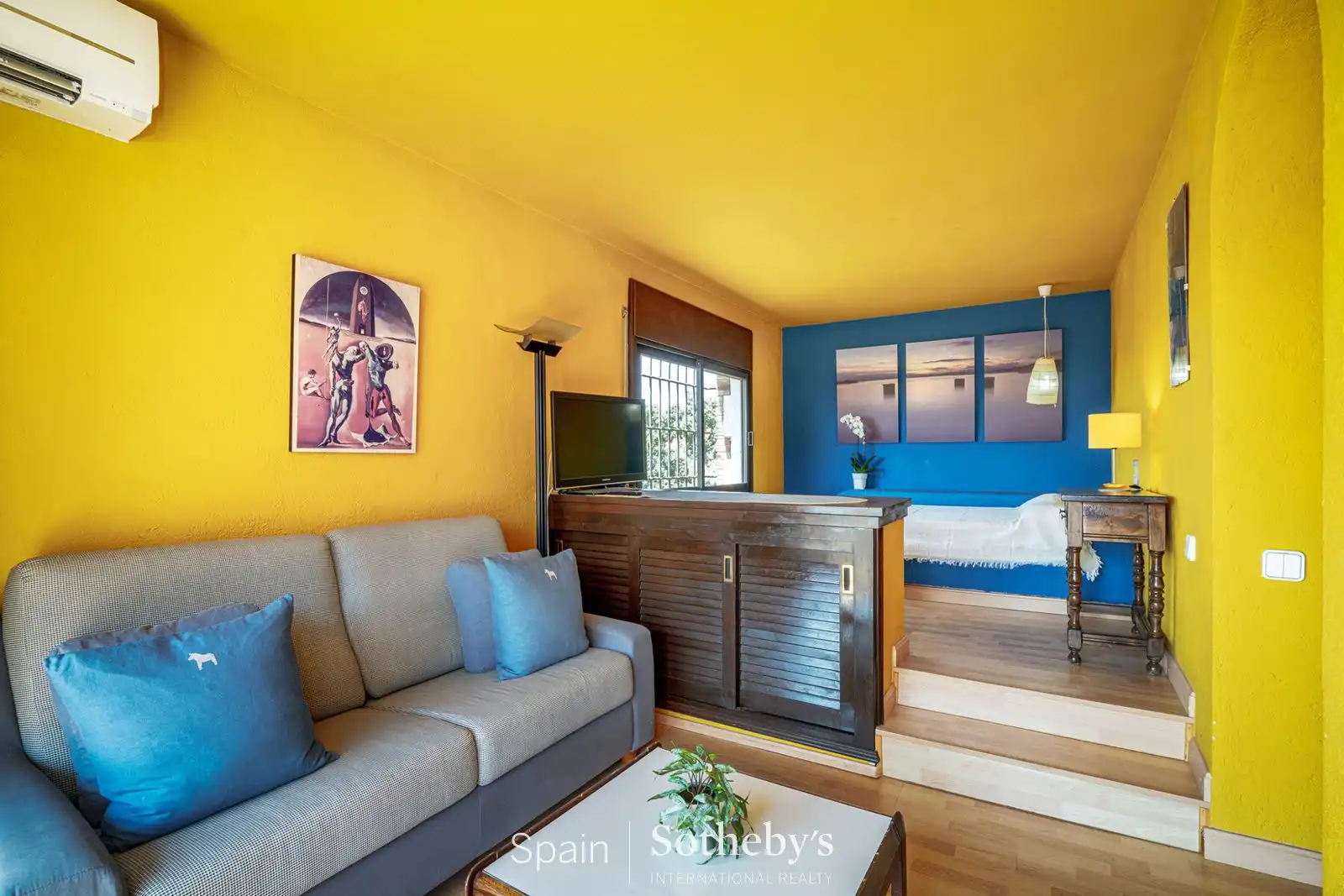 House with pool for sale in Carrer Osca, imagen 12