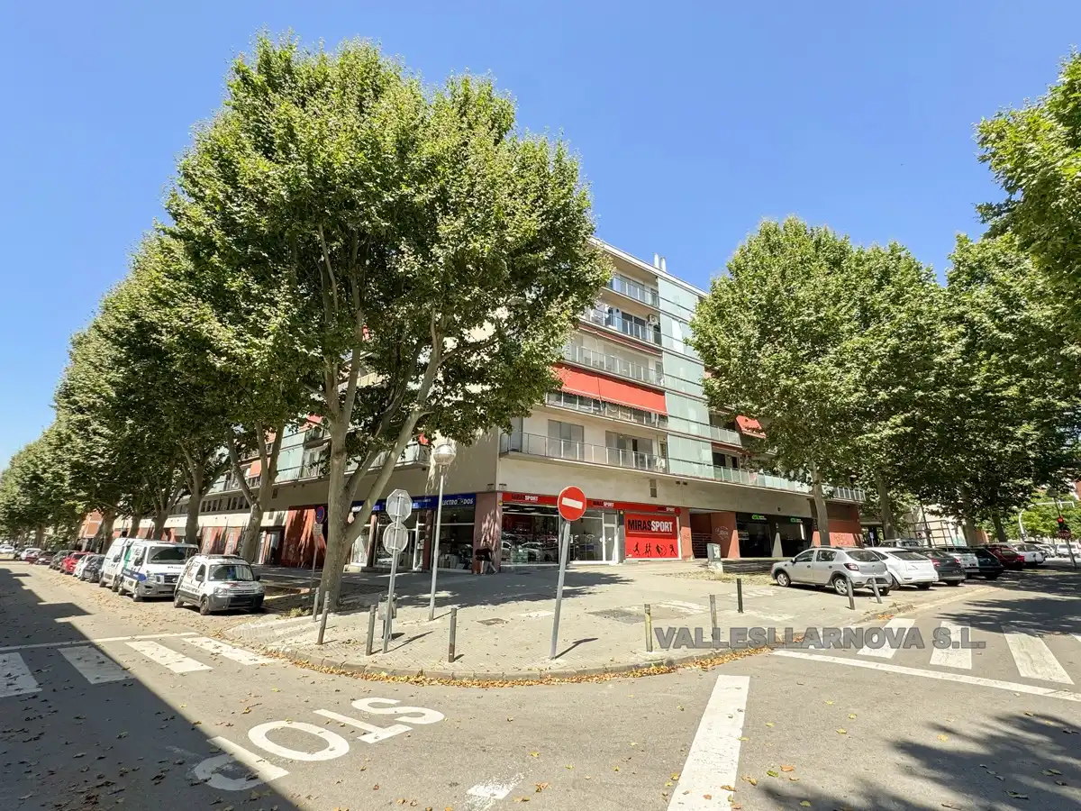 Exterior view of Flat for sale in Mollet del Vallès  with Parquet flooring, Storage room and Balcony