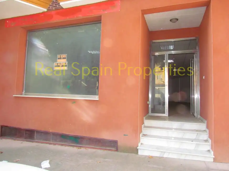 Local comercial en venda a Vélez-Rubio