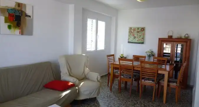Apartamento de alquiler en Carrer de l'Almirall Roger de Llúria, Oliva Playa