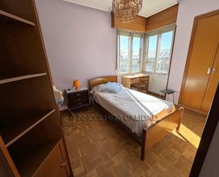Bedroom of Flat to rent in Burgos Capital